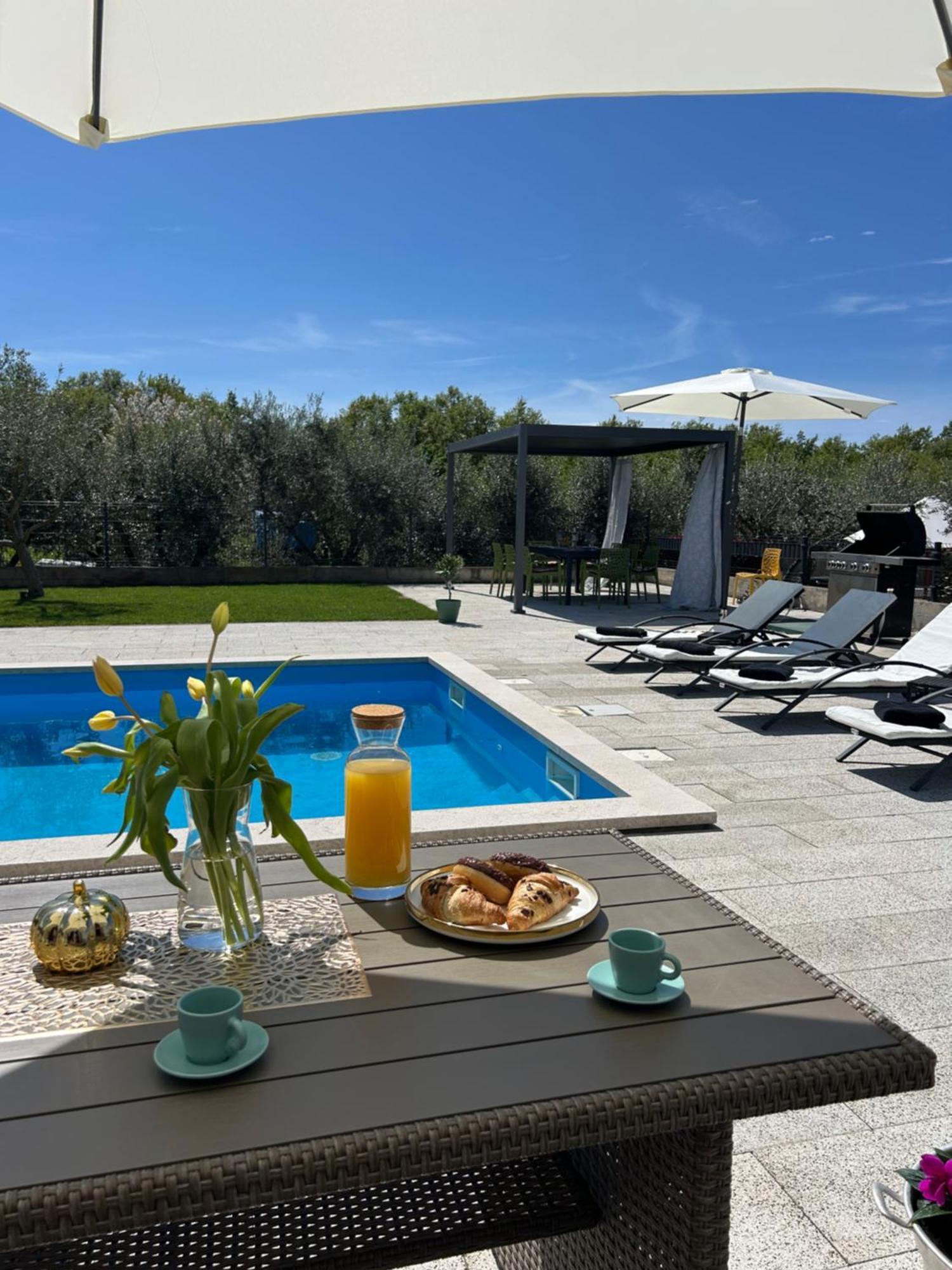 Villa Casa Storija Novigrad  ภายนอก รูปภาพ